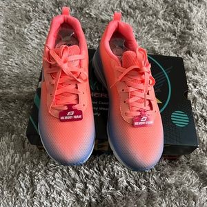 Skechers NWT